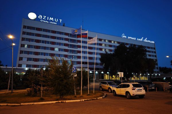 В Астрахани на крыше отеля появится светящаяся надпись от известного художника