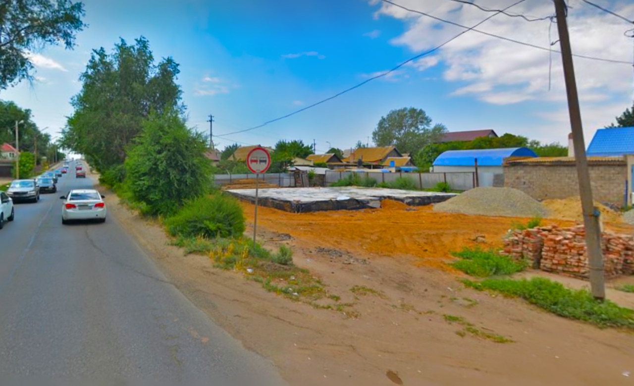 На Свободном поселке готовятся восстанавливать тротуар от Мясокомбинатского моста | АРБУЗ