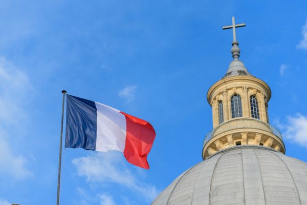 Песков: Москва надеется, что Лондон и Париж прислушаются к данным СВР