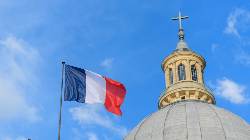 Песков: Москва надеется, что Лондон и Париж прислушаются к данным СВР