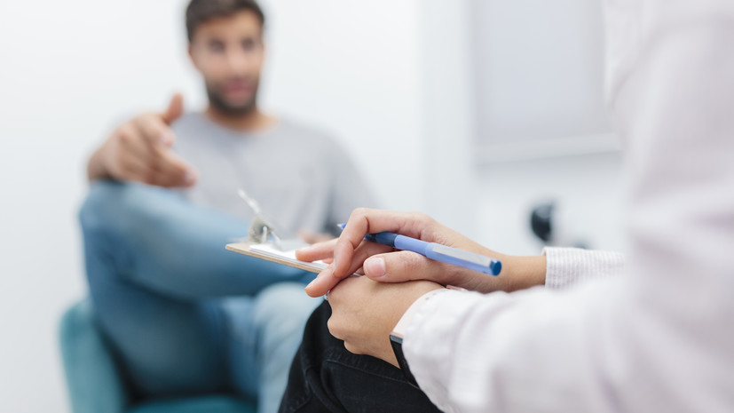 Психолог Куляцкая: по шуткам можно узнать о пережитых человеком травмах