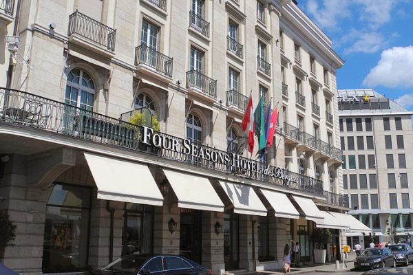 РИА Новости: Дмитриев прибыл в отель в Женеве на переговоры с делегацией США