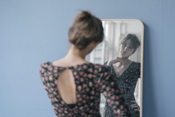 Исследование: большинство россиян довольны своей внешностью