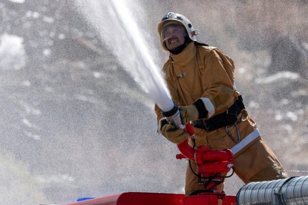 В Казахстане при взрыве газа в кафе погибли шесть человек, 20 пострадали
