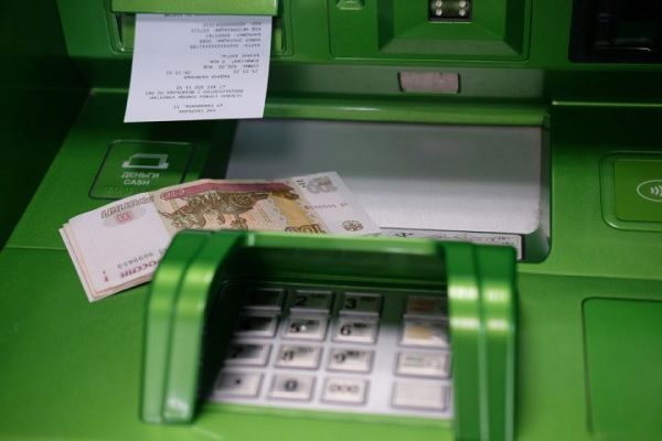 Кредиты, оформленные мошенниками, возвращать не надо