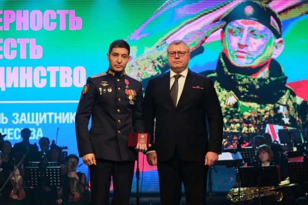 Глава Астраханской области вручил госнаграды участникам СВО | АРБУЗ