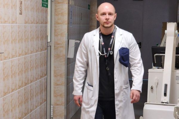 Реаниматолог Подольской детской больницы рассказал о своей миссии в День защитника Отечества