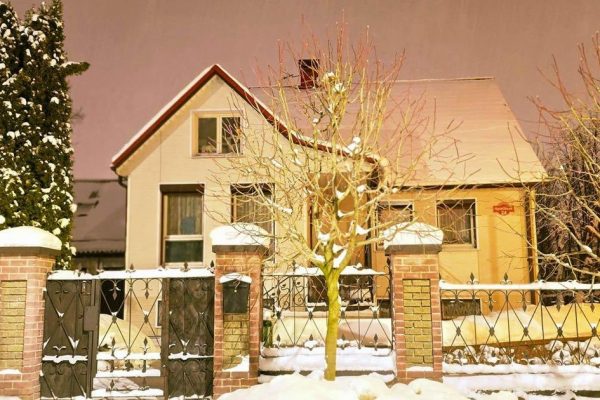 Юрист пояснил, почему россиянам придется регистрироваться на дачах и в съемных квартирах