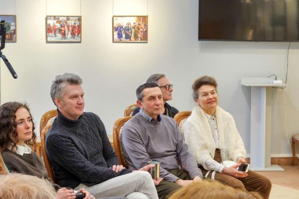 Солист Подольской филармонии написал песню по воспоминаниям о поездке в новые регионы России