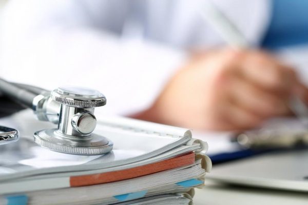 «Лекарство от прогульщиков»: Минздрав ограничивает частые больничные пятью днями