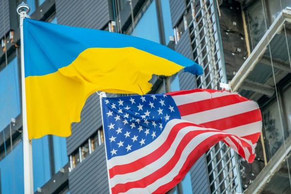 Политический театр: эксперт оценил мирные инициативы США по Украине