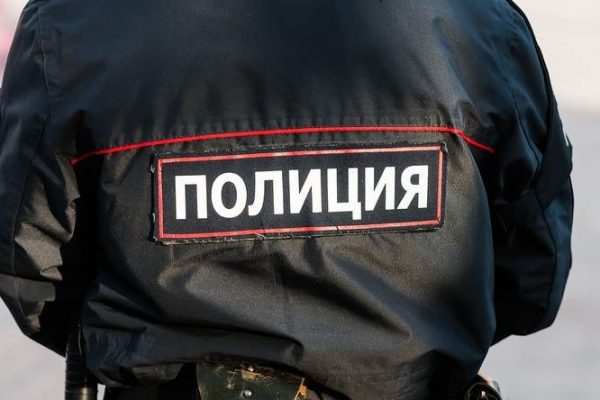Тащил за ногу, швырял о пол: экс-супруг избил жительницу Уфы при ребенке — видео