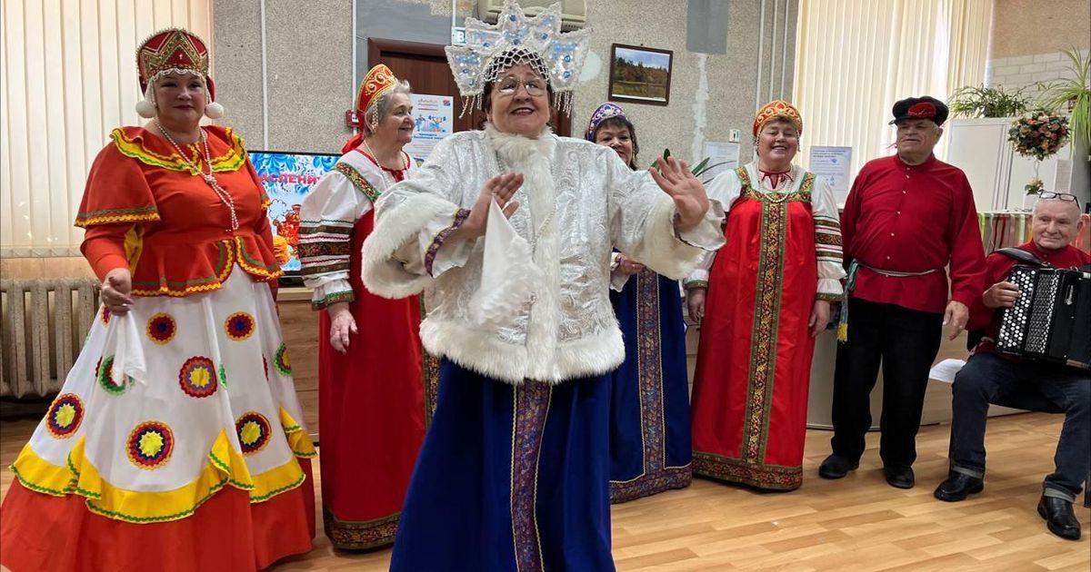 Песни, хороводы и блины: пенсионеры Каширы с размахом отметили Масленицу