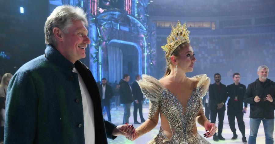 «Всегда находит, к чему придраться»: Навка назвала Пескова главным критиком ее шоу