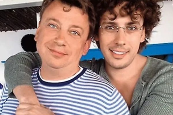 Брат Максима Галкина* продал и купил обратно свою долю в оборонной компании РФ