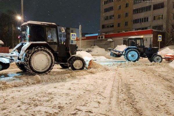 В Подольске коммунальные службы в круглосуточном режиме чистят улицы