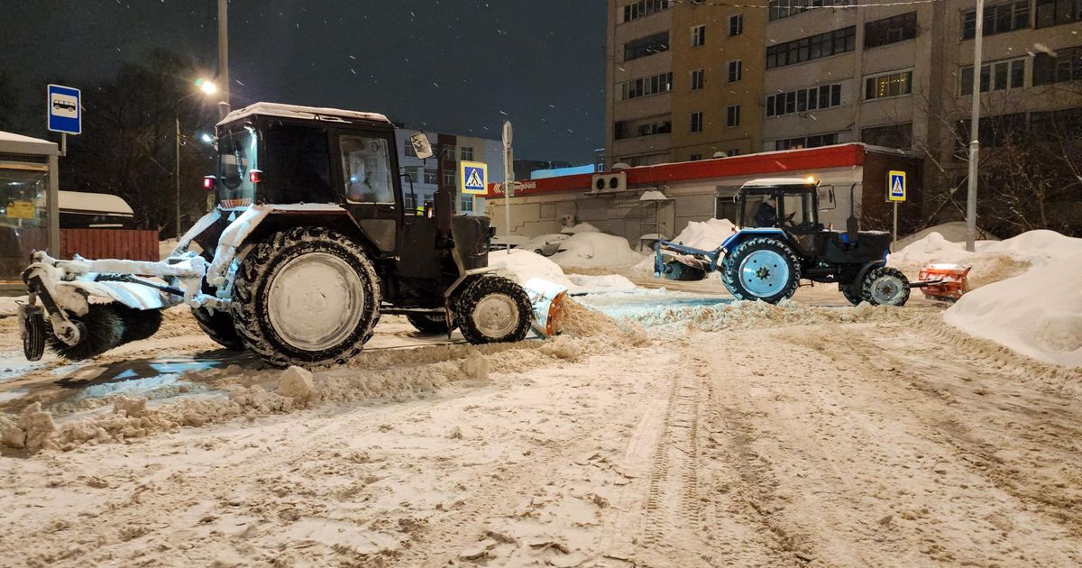 В Подольске коммунальные службы в круглосуточном режиме чистят улицы