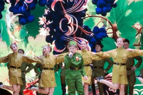 Десять историй о главном: в Королеве завершился конкурс патриотический песни для детей героев