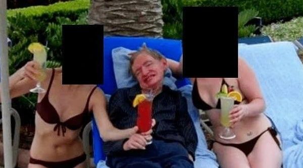 Девушки на снимке с Хокингом из дела Эпштейна были его сиделками