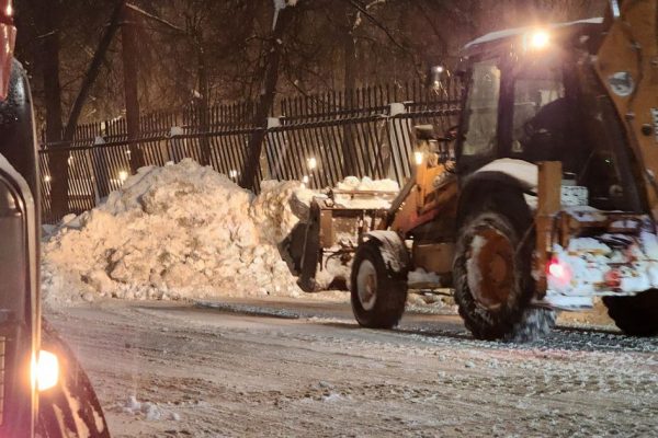 За минувшие сутки с муниципальных дорог Подольска вывезли более 5 тысяч кубов снега