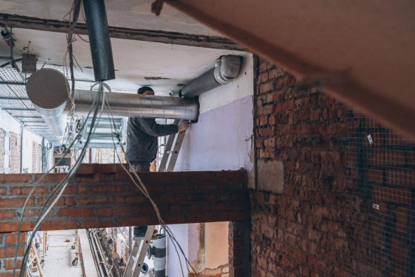 В Щелкове продолжается капитальный ремонт корпуса школы № 21 в поселке Загорянский