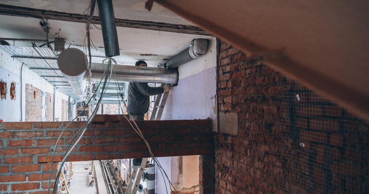 В Щелкове продолжается капитальный ремонт корпуса школы № 21 в поселке Загорянский