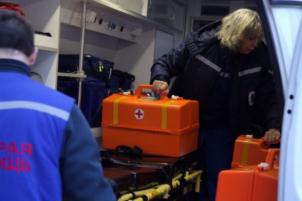 Мать накормила детей таблетками в Липецке и приняла их сама