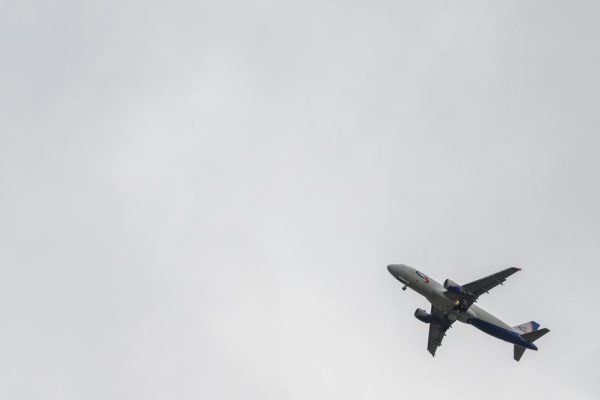 Московские аэропорты обслужили более тысячи рейсов во время снегопада