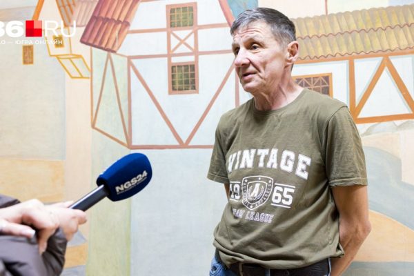 «Мальчик, который пел в лифте»: отец, подруга и педагог Вани Дмитриенко рассказали, каким артист был в детстве