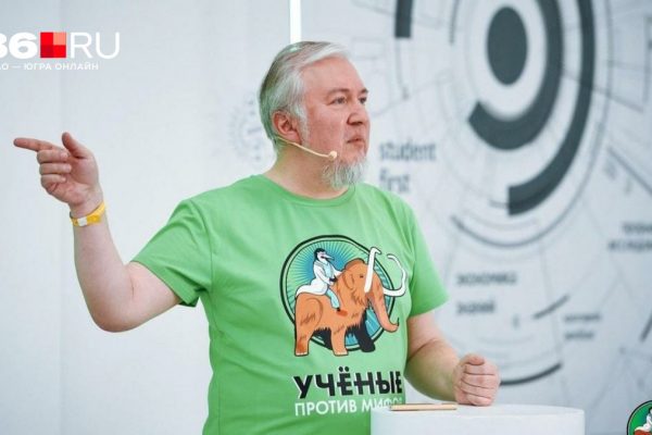 «Люди стараются умереть раньше. Мы пытаемся этому противостоять». Известный врач — о вакцинах, лжеврачах и народной медицине