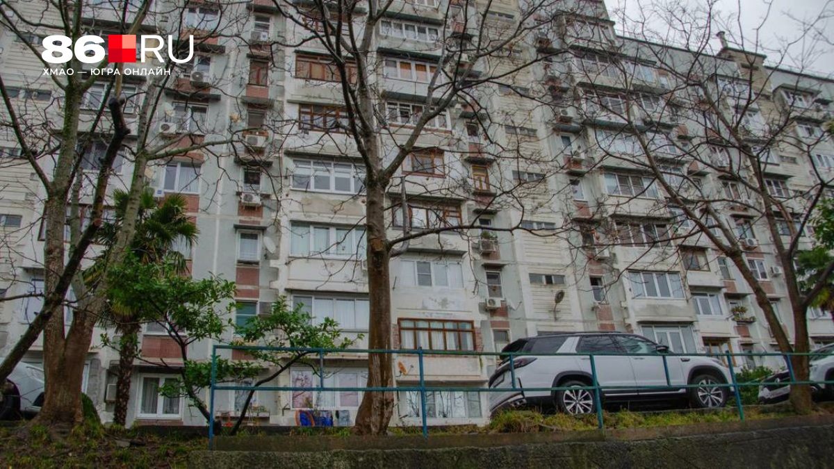 Земля уходит из-под ног: показываем, как в Сочи ползут дома и дворы