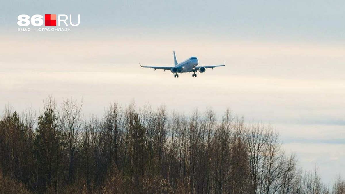 Самолет Utair после взлета вернулся в аэропорт Сургута из-за неисправности