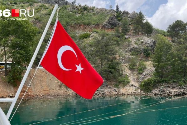 Из Сургута возобновили прямой авиарейс в курортный город Турции. Смотрим цены на билет