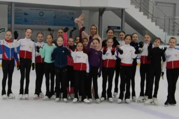 Звезда мирового фигурного катания провела мастер-класс для астраханских детей