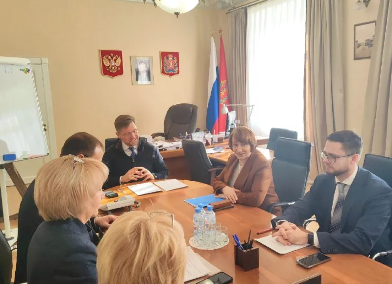 В Красноярском крае обсудили поддержку агропрома и ремонт соцобъектов в территориях