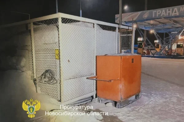 В Новосибирске подростки подожгли две АЗС