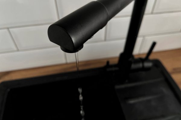 Победа жителей Зацаревья: суд обязал власти Астрахани взять на баланс ветхие сети водоснабжения - PRO Астрахань