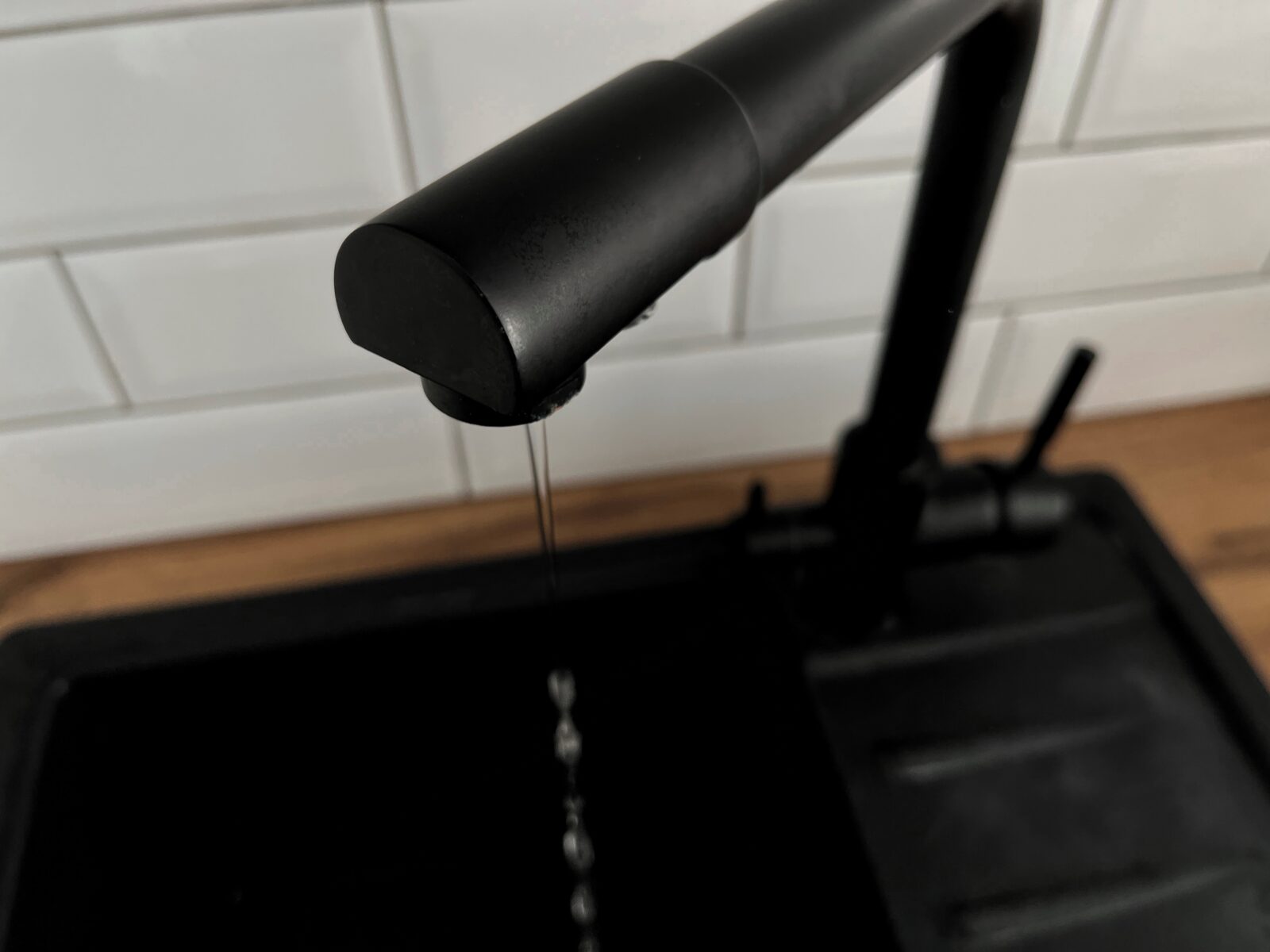 Победа жителей Зацаревья: суд обязал власти Астрахани взять на баланс ветхие сети водоснабжения - PRO Астрахань