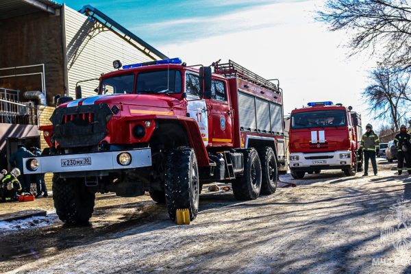 В Астрахани загорелся теплоход | АРБУЗ