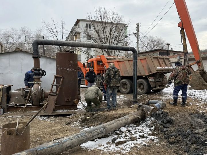 В Астрахани идут масштабные работы по обновлению сетей водоснабжения и канализации