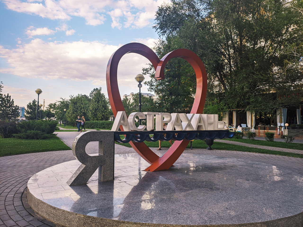 Астрахань вошла в топ романтических направлений для отдыха на 8 Марта