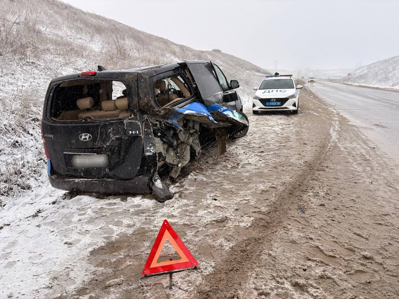 Ехавший в Астрахань минивэн с юными спортсменами опрокинулся в Ставрополье | АРБУЗ
