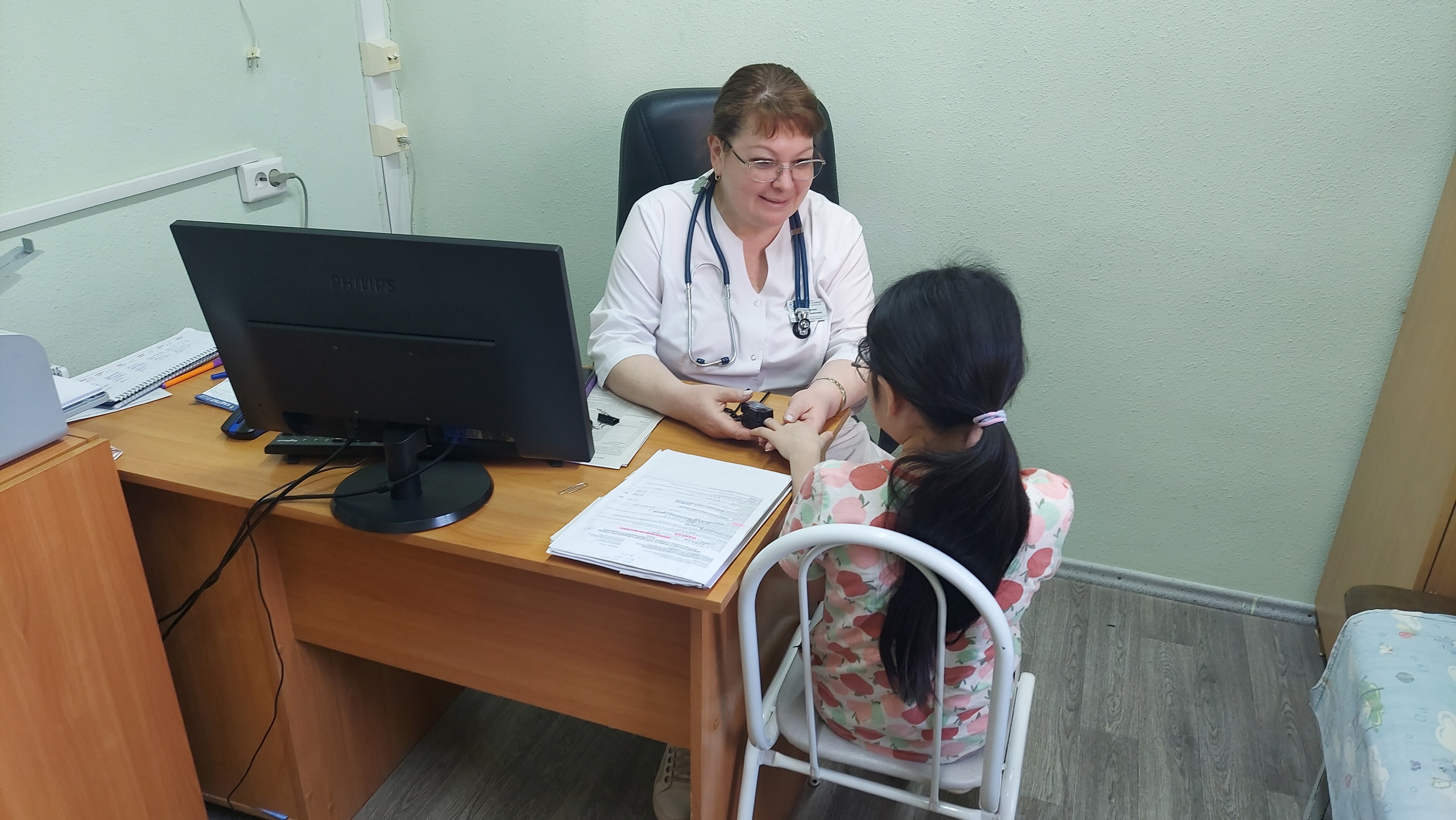 Минздрав РФ ввел требования к внешнему виду врачей в детских поликлиниках