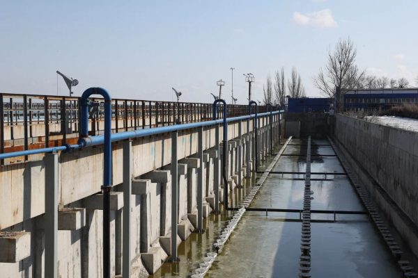 Есть отставания от графика: власти оценили ход ремонта очистных сооружений Астрахани | АРБУЗ
