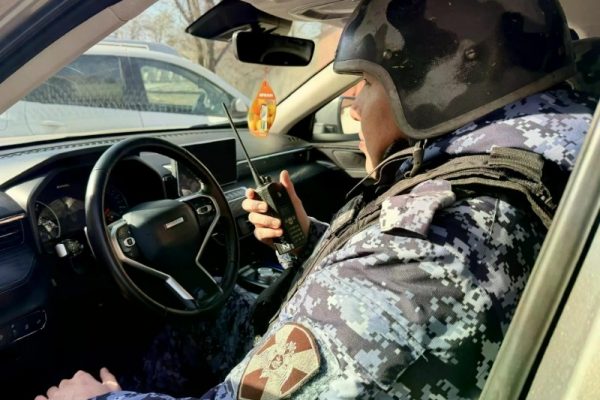 Астраханские росгвардейцы задержали ночного похитителя коньяка