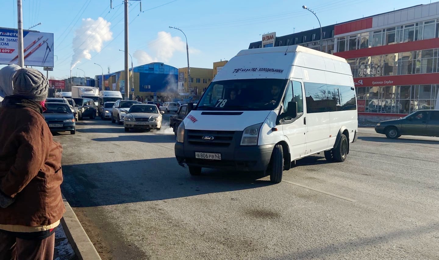 В Астрахани отменяют 18 маршрутов общественного транспорта