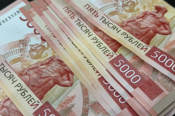 В Астрахани пенсионерка потеряла почти 10 миллионов рублей из-за мошенников