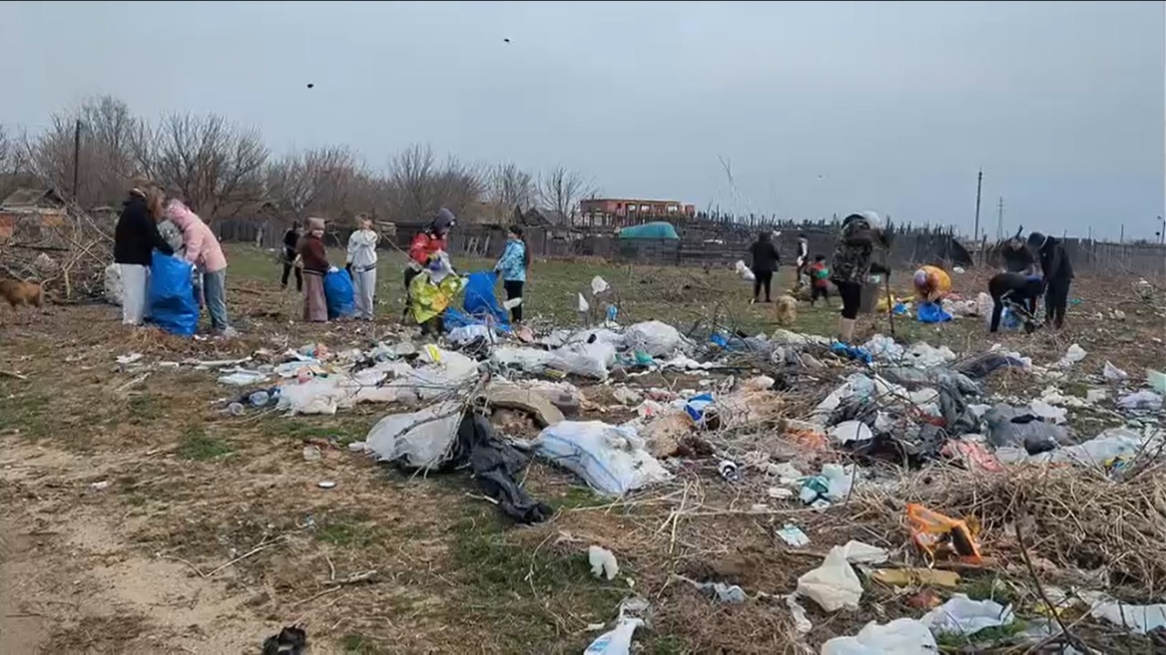 Жители Астраханской области устроили «чистый бунт»