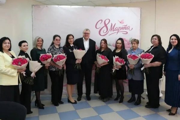 Астраханский губернатор встретился с матерями и жёнами участников СВО