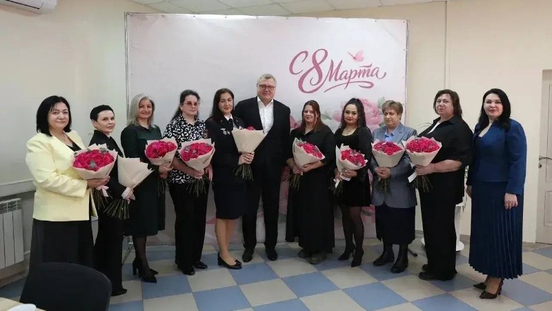 Астраханский губернатор встретился с матерями и жёнами участников СВО